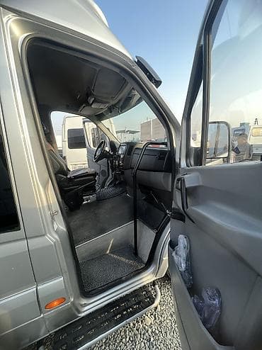 space runner: Mercedes-Benz Спринтер: 2011 г., Автомат, Бензин, Бус — 4