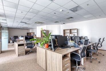 бишкек палас: Арендага офис берилет бут Ош шаарында адрес Хбк Гос регистр жанында — 1