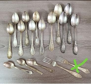 подушки для: Набор столовых приборов с классическим резным орнаментом. Состав: - — 1