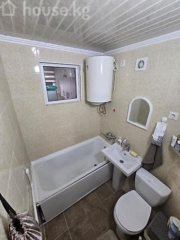 тыныстанова: 1 комната, 32 м², Индивидуалка — 3