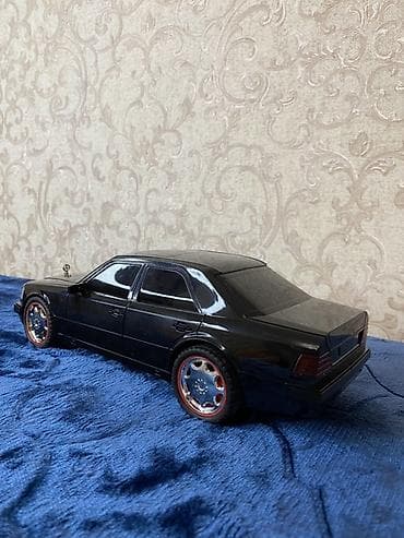 limited edition: Mercedes-Benz W124 на радиоуправление Дальность управления — 7