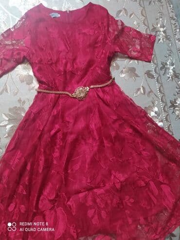 срочно продаю в связи с переездом: Продаю красивое платье. Новое в упаковке. Не подошёл размер — 2