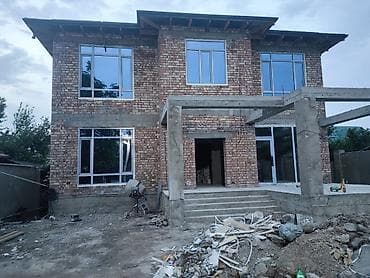 арка дома: Продается двухэтажный кирпичный дом с плоскими фасадами и большими — 4