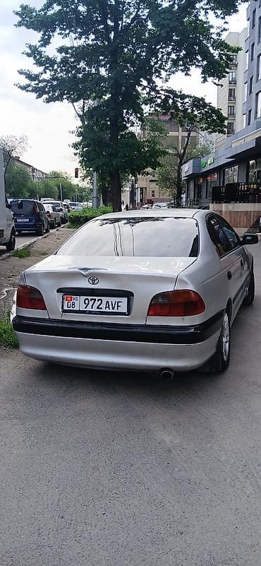 corolla 2004: Toyota Avensis: 2000 г., 2 л, Механика, Бензин, Седан — 5