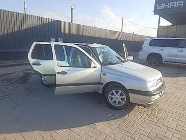 gen kg: Volkswagen Vento: 1993 г., 1.8 л, Ручные, Бензин, Седан — 3