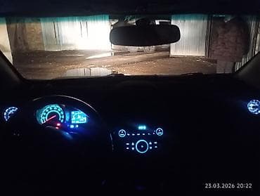 Chevrolet Spark: 2012 г., 1 л, Ручные, Бензин, Хэтчбэк — 3