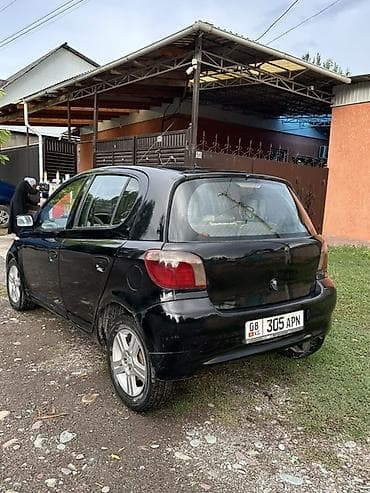 машина тайотта: Toyota Yaris: 2001 г., 1.3 л, Механика, Бензин, Хэтчбэк — 4
