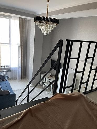 Студия с антресолью и полноценной зоной спальни. Нужна одна девушка