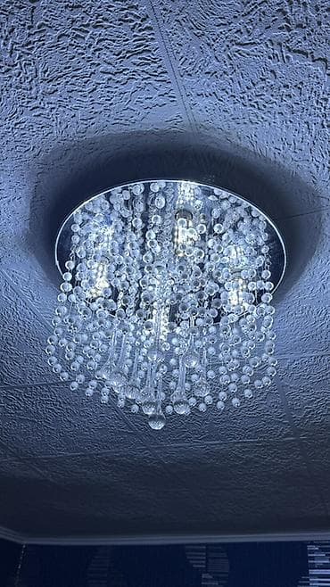 Потолочная люстра с хрустальными подвесками - Тип: накладная