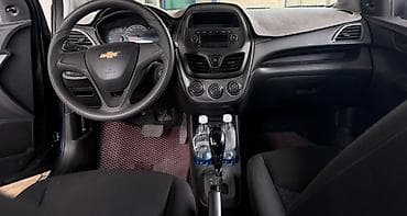 mini cuper: Chevrolet Spark: 2017 г., 1 л, Автомат, Бензин, Хэтчбэк — 4