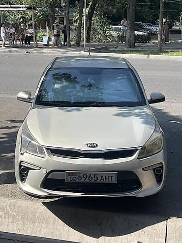 Kia Rio: 2017 г., 1.6 л, Автомат, Бензин, Седан