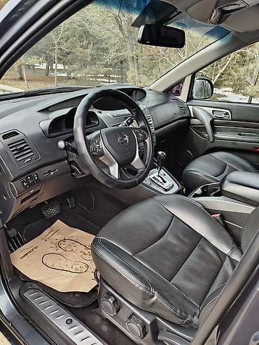 matiz 2009: Ssangyong Korando Turismo: 2018 г., 2.2 л, Автомат, Дизель, Минивэн — 7