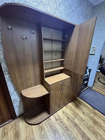 связи выездом: Гарнитур для прихожей, Б/у, Шкаф, Зеркало, Вешалка, Самовывоз — 4