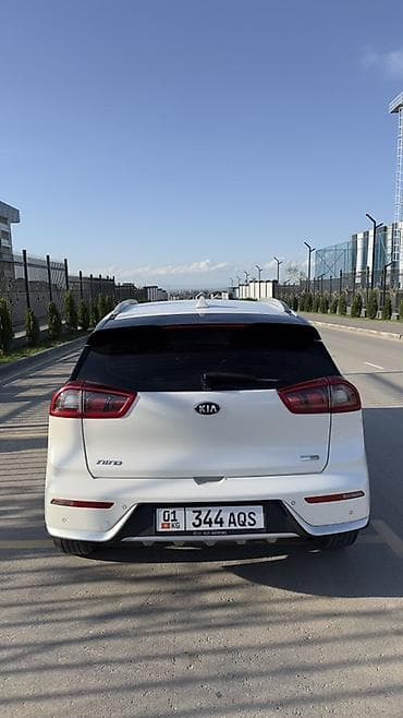 tesla pi: Kia Niro: 2018 г., 1.6 л, Гибрид, Кроссовер — 5