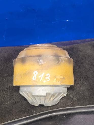 e55 compressor: Подушка мотора Mercedes-Benz 2004 г., Б/у, Оригинал, Япония — 1