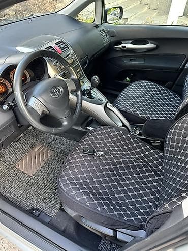 toyota auris: Toyota Auris: 2008 г., 1.6 л, Робот, Бензин, Хэтчбэк — 8