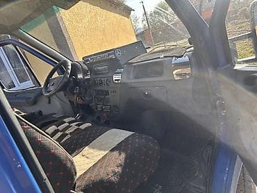 кочкор авто: Mercedes‑Benz Sprinter (длинная база, высокий крыша), синий фургон. - — 5