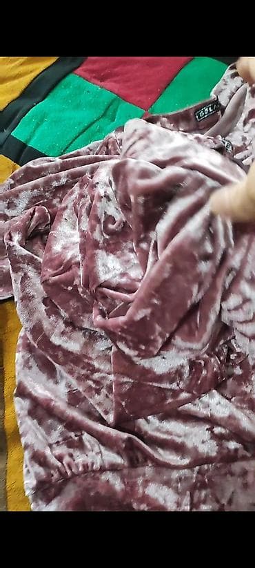 велюровая куртка: Новый костюм,офигенный,они мне малы оказались,так и лежит,ни разу не — 3