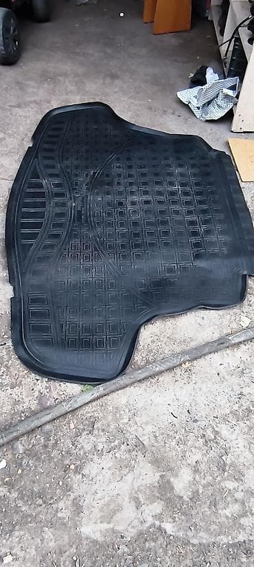 ford focus 2000: Коврик в багажник автомобиля (резиновый) Тойота Камри 70 - Материал — 2