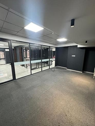 ала тоо дача: Кеңселерди ижаралоо, 50 м², Бизнес борборунда, 1-катар — 3