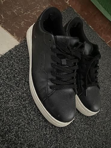 ray ben: Мужские кроссовки, 41, PULL&BEAR, Б/у, цвет - Черный, Самовывоз — 1