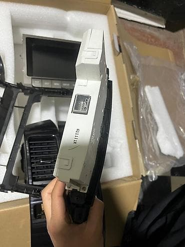 обмен на аутбек: Lexus GX 470 
7 
Монитор на лексус — 5