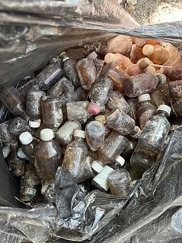 крышки на бутылки: Стеклянные аптечные флаконы коричневого (янтарного) цвета с винтовыми — 3