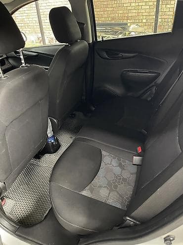 Продажа авто: Chevrolet Spark: 2016 г., 1 л, Вариатор, Бензин, Хэтчбэк — 3