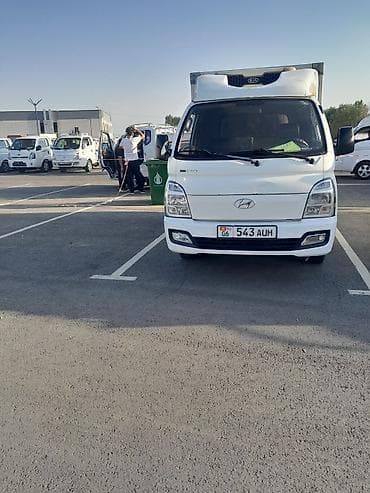мерседес 124 с: Hyundai Porter: 2015 г., 2.5 л, Механика, Дизель, Фургон — 2
