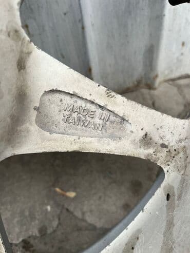 продаю титан диск на ниву: Литые Диски R 17 Комплект, отверстий - 4, Б/у — 4