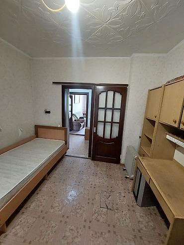 2 комнаты, 52 м², 105 серия, 3 этаж, Старый ремонт — 3