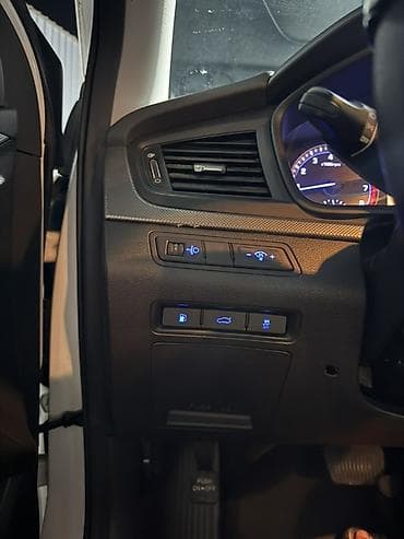 byd e2 2023: Hyundai Sonata: 2021 г., 2 л, Автомат, Бензин, Седан — 9
