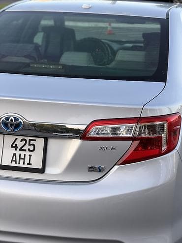 Toyota Camry: 2012 г., 2.5 л, Автомат, Гибрид, Седан — 9