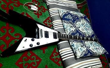 Гитары: Продаю гитару формы Flying V. Jackson. Все работает прекрасно. В — 2