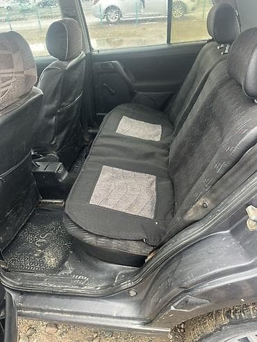 Продажа авто: Volkswagen Golf: 1994 г., 1.6 л, Механика, Бензин, Хэтчбэк — 7