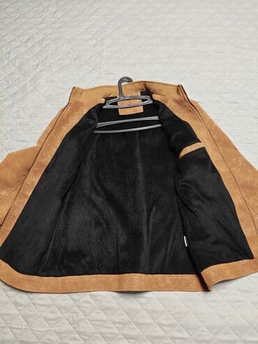 замшевый пиджак: Мужская куртка в стиле байкер/кэжуал, цвет карамельно‑рыжий — 1