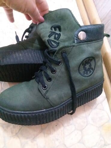 Продаю ботинки 35 размер, покупали в лионе за 3000! В очень хорошем