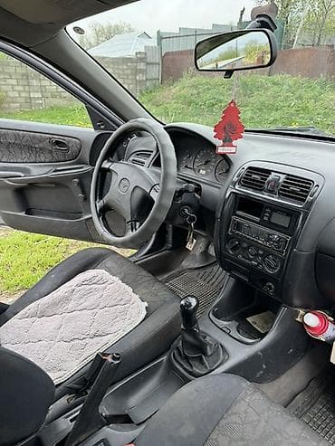 купить яхту: Mazda 626: 1997 г., 2 л, Ручные, Бензин, Хэтчбэк — 4