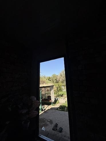 дом в сукулуке: Продаю дом одноэтажный с мансардным в даче (село Байтик)основной — 4