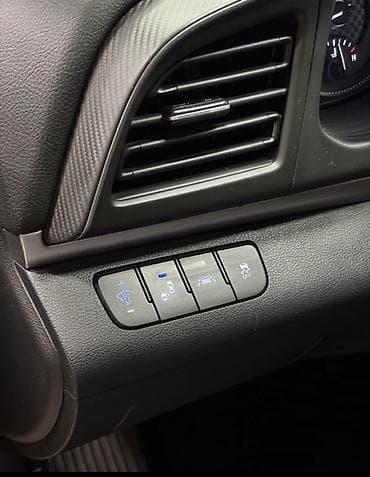 90: Hyundai Elantra: 2019 г., 2 л, Автомат, Бензин, Седан — 7