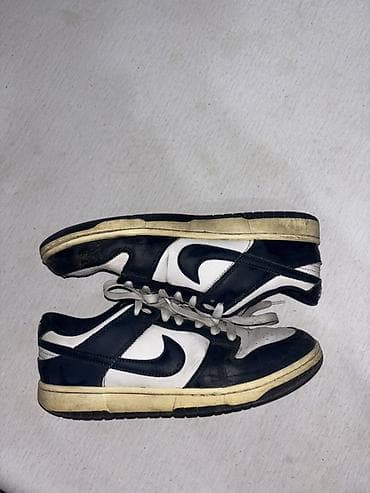 dunk: Кроссовки Nike Dunk Low, двухцветные (тёмно‑синий/белый). - Силуэт — 3