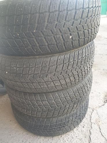 Комплект из 4 автошин 235/65 R17. - Тип: радиальные, бескамерные