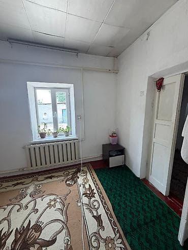 продаю дом дордой 1: Адрес: ул. Советская, 49. Недалеко от школы. Продается дом из самана — 10
