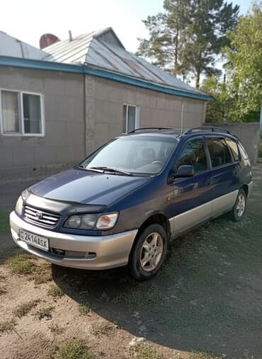 Toyota Picnic: 1998 г., 2 л, Механика, Дизель, Минивэн