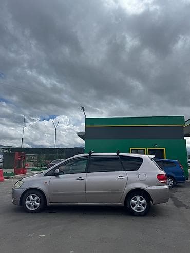 Toyota: Toyota Ipsum: 2002 г., 2.4 л, Автомат, Бензин, Минивэн — 1
