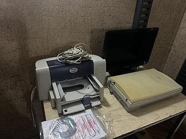 цифровой принтер: Лот ретро‑электроники и офисной техники, одним комплектом. В составе — 2