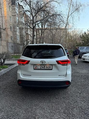 bmw m5 e60 v10: Toyota Highlander: 2019 г., 3.5 л, Автомат, Бензин, Внедорожник — 2