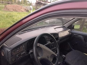 Volkswagen Vento: 1995 г., 1.8 л, Механика, Бензин, Седан — 4