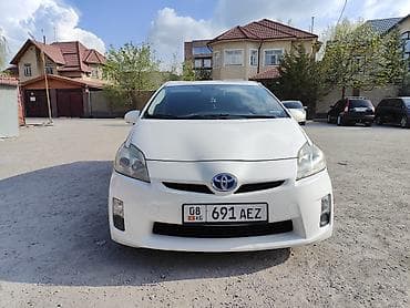 Toyota Prius: 2010 г., 1.8 л, Вариатор, Гибрид, Хэтчбэк
