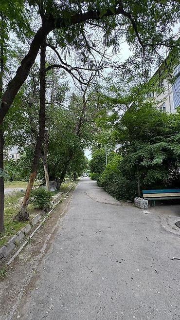 сдается квартира салиева: 2 комнаты, 43 м², 104 серия, 4 этаж — 9